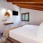 Case de vacanță Socrates Gardeno Luxury Sea View Pool Escape