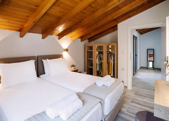 Socrates Gardeno Luxury Sea View Pool Escape Vitaládes