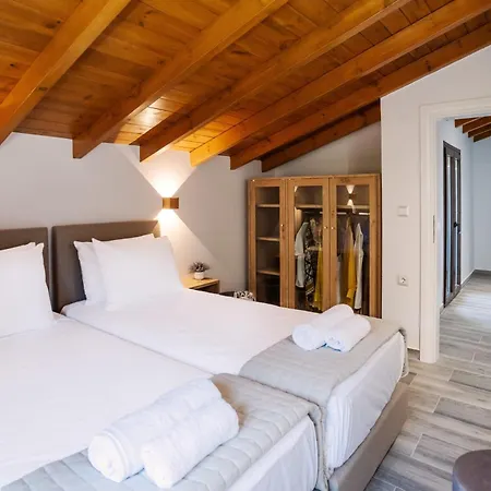 Socrates Виталадес