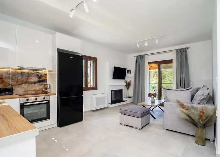 Socrates Gardeno Luxury Sea View Pool Escape